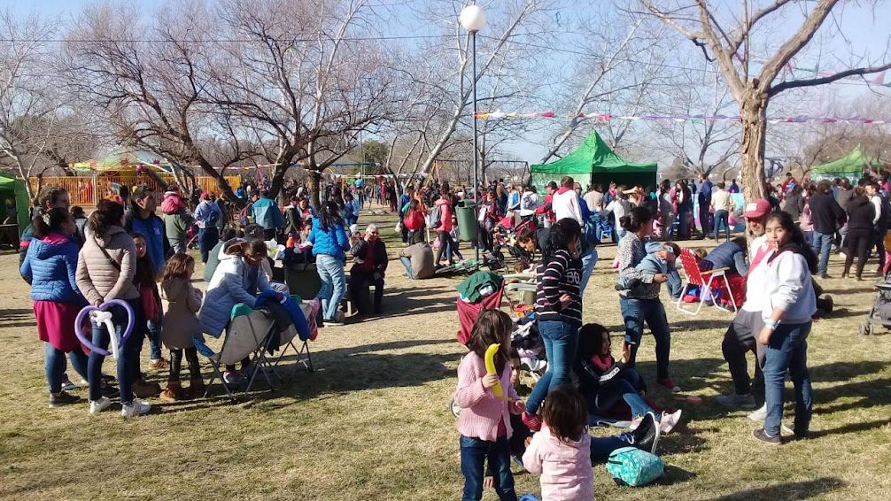 CON JUEGOS, SORTEOS Y UNA MERIENDA COMPARTIDA SE FESTEJARÁ EL DÍA DEL NIÑO EL DOMINGO 7 DE AGOSTO EN EL PARQUE DE LA ESCUELA TÉCNICA