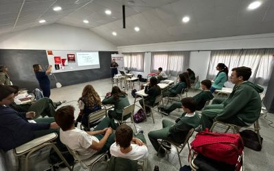 ESTUDIANTES DE LOS COLEGIOS LOS MÉDANOS Y DE LOS NUEVOS AYRES, JUNTO A SUS DOCENTES, COLABORAN EN LA PROMOCIÓN DE LA CAMPAÑA DE DONACIÓN DE SANGRE