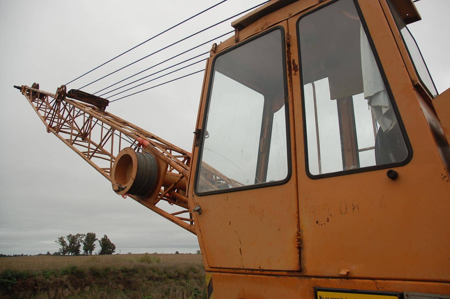 Una máquina para trabajos en canales