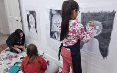CON BUENA PARTICIPACIÓN DE CHICOS/AS Y ADULTOS SE SIGUEN DICTANDO LOS TALLERES EN LA ESCUELA DE MURALISMO Y ARTE COMUNITARIO