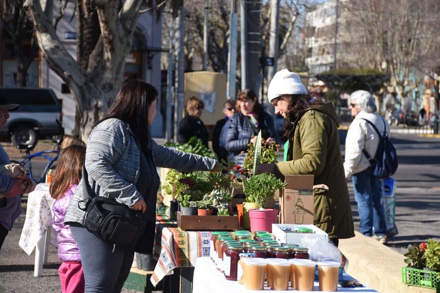 MAÑANA (SÁBADO) HABRÁ FERIA ECOFINES TRADICIONAL EN EL PLAYÓN DE LA ESTACIÓN
