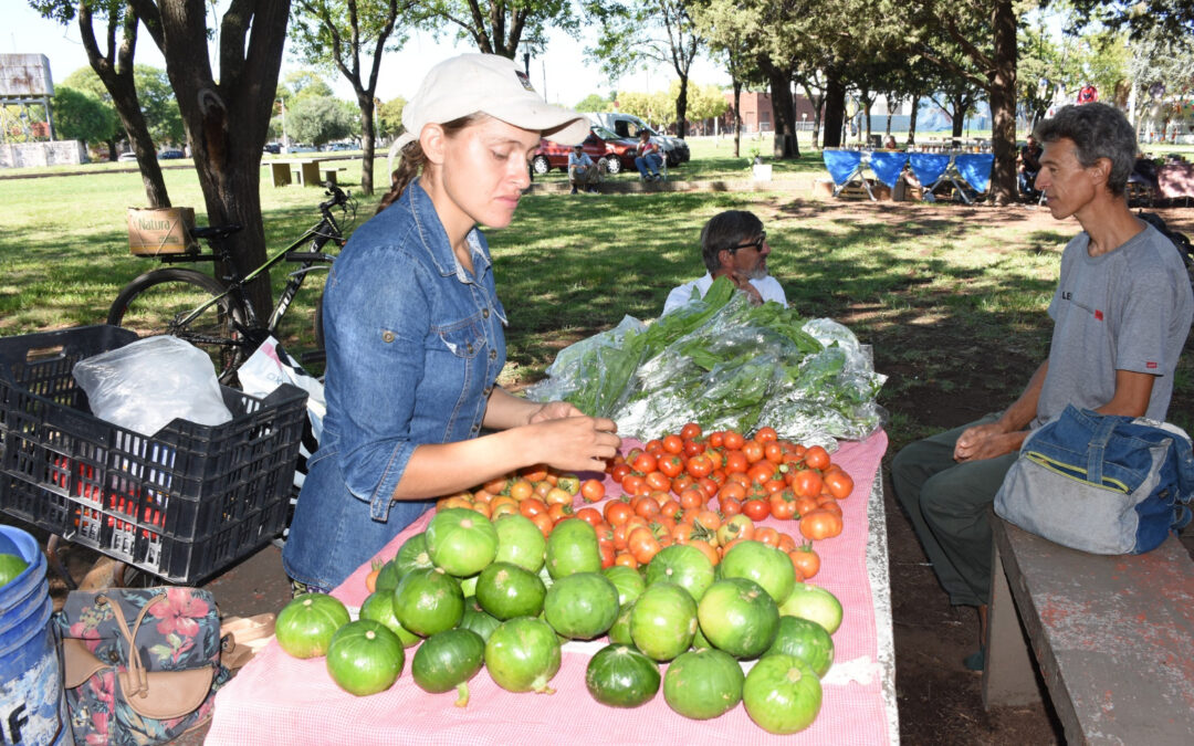 MAÑANA (SÁBADO) HABRÁ FERIA ECOFINES Y ESTARÁ EL PUESTO DE ECOCANJE EN LA PLAZOLETA ALMIRANTE BROWN