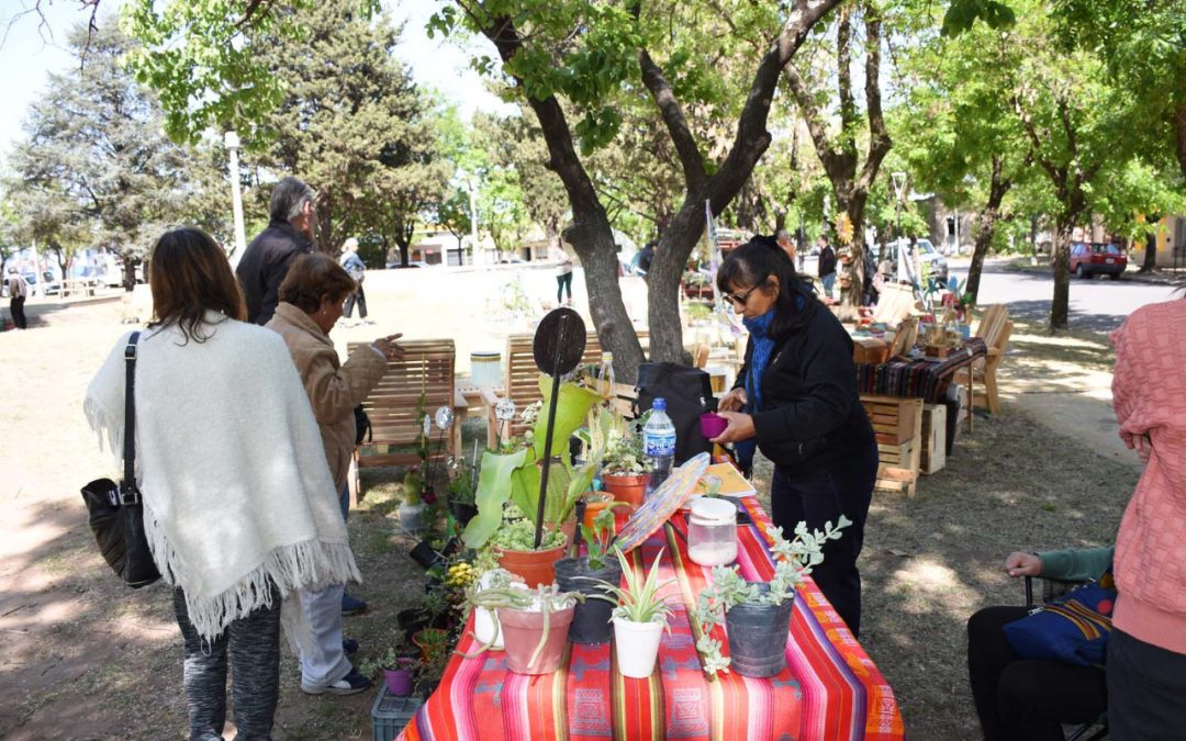 LA FERIA ECOFINES VOLVERÁ MAÑANA (SÁBADO) A LA PLAZOLETA ALMIRANTE BROWN CON SU AMPLIA Y RENOVADA PROPUESTA