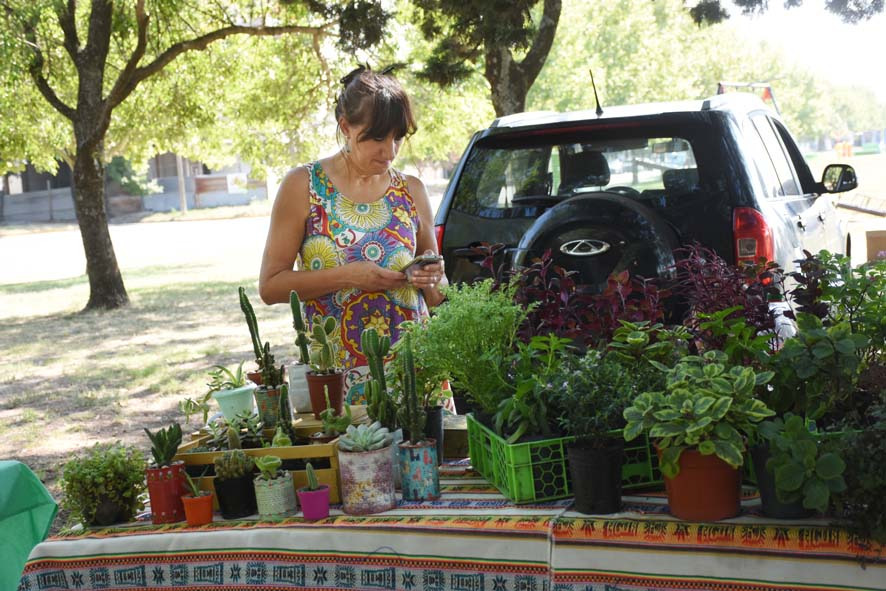 MAÑANA (SÁBADO) HABRÁ FERIA ECOFINES EN LA PLAZOLETA ALMIRANTE BROWN