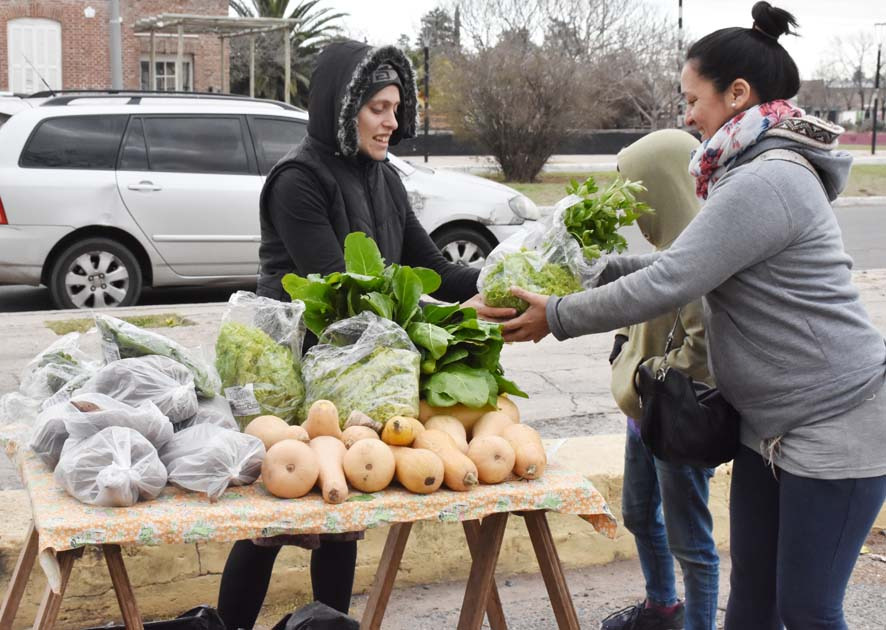 COMO TODOS LOS SÁBADOS, MAÑANA HABRÁ FERIA ECOFINES Y ESTARÁ EL PUNTO VERDE MÓVIL EN EL PLAYÓN DE LA ESTACIÓN