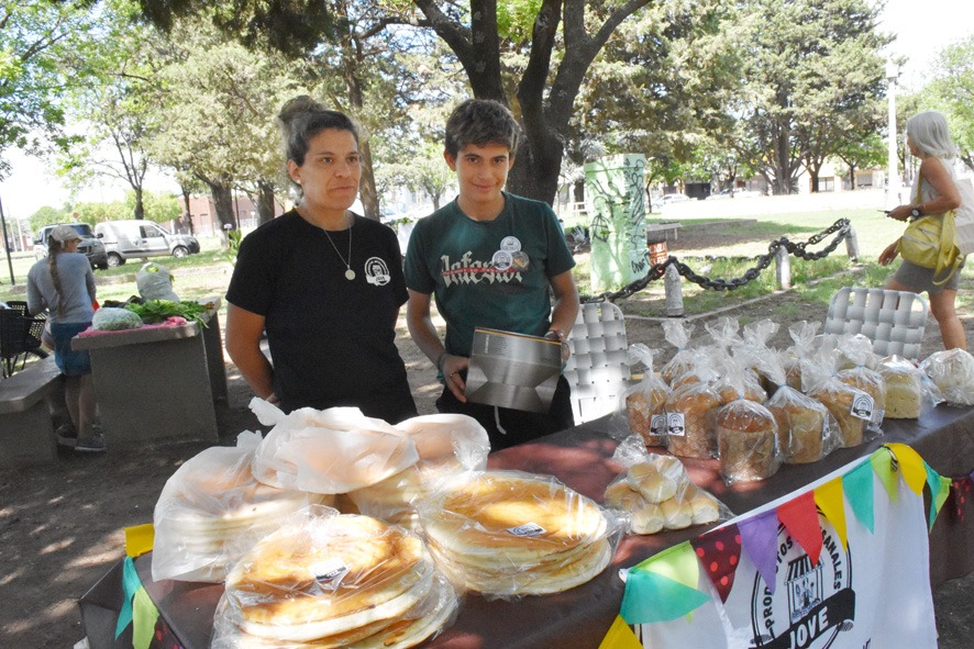 LA FERIA ECOFINES TRADICIONAL ESTARÁ MAÑANA (SÁBADO) EN LA PLAZOLETA ALMIRANTE BROWN