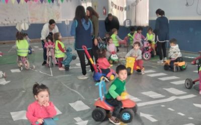 CHARLA Y APRENDIZAJE EN LA PISTA DE EDUCACIÓN VIAL PARA LOS CHICOS/AS DEL JARDÍN MATERNAL MUNICIPAL “RINCÓN DE LUZ”