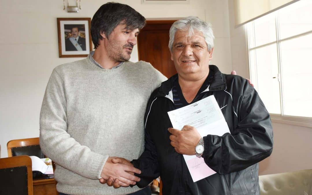 RECONOCIMIENTO A EMPLEADOS MUNICIPALES CON 25 Y 30 AÑOS DE ANTIGÜEDAD