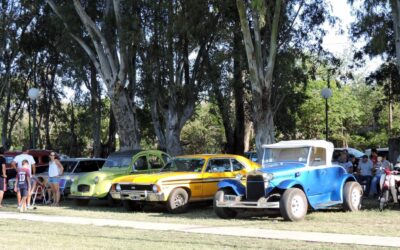 GRAN DESPLIEGUE DE MOTOS Y AUTOS CLÁSICOS EN EL PREDIO DE LA ESTACIÓN DE BERUTI, EN UNA JORNADA QUE CONTÓ CON LA AMPLIA PARTICIPACIÓN DE VECINOS/AS