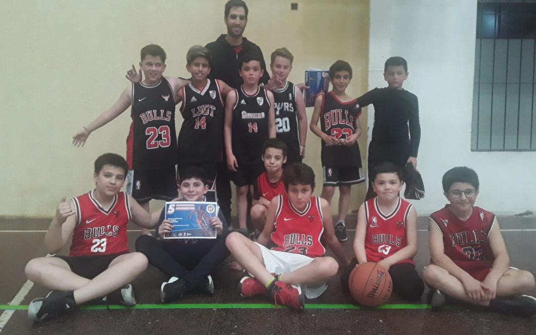 LOS CHICOS DE LA CATEGORÍA MINI DE LA ESCUELA MUNICIPAL DE BÁSQUET PARTICIPARON EN PEHUAJÓ DEL 5º ENCUENTRO REGIONAL MINI BÁSQUET 2022