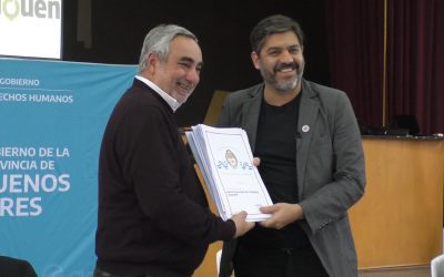 EL MUNICIPIO Y ESCRIBANÍA GENERAL DE GOBIERNO ENTREGARON ESTA TARDE (VIERNES) MÁS DE 300 ESCRITURAS A VECINOS/AS QUE COLMARON EL SALÓN DE BARRIO ALEGRE