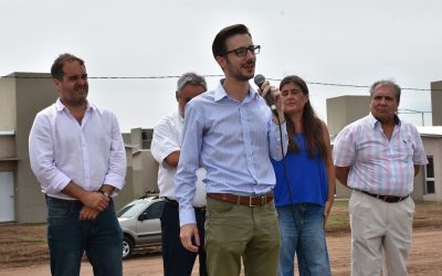 MINISTRO SIMONE: “NOSOTROS ESTAMOS A DISPOSICIÓN DE LOS MUNICIPIOS PARA QUE EN DEFINITIVA LOS VECINOS/AS PUEDAN TENER ACCESO A UNA VIVIENDA DE CALIDAD”