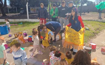 LA BATUCADA DE ENVIÓN COMPARTIÓ UNA JORNADA DE MÚSICA Y ALEGRÍA CON EL JARDÍN MATERNAL MUNICIPAL “ARCO IRIS”