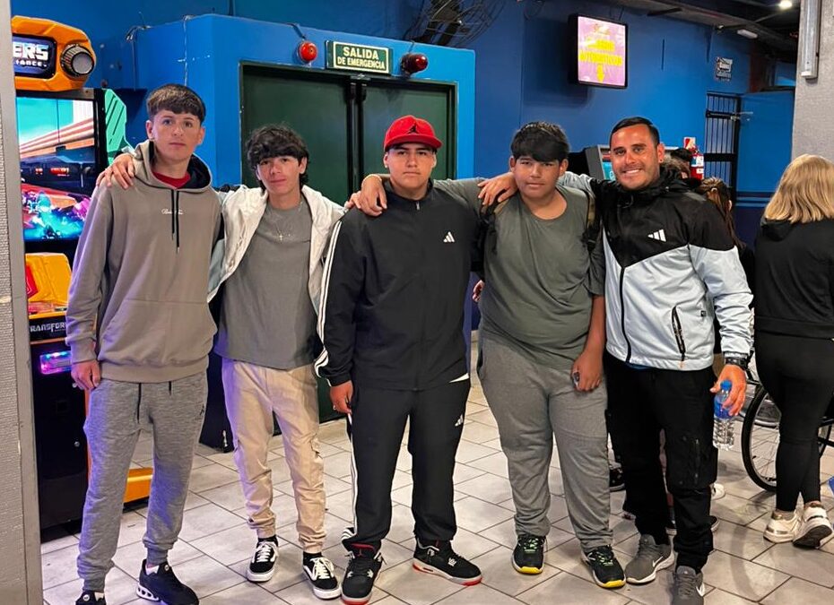 HERMOSA EXPERIENCIA PARA LOS CHICOS DEL FREE FIRE DEL PROGRAMA ENVIÓN EN LOS JUEGOS BONAERENSES 2025