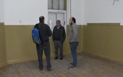 EL INTENDENTE MIGUEL FERNÁNDEZ RECORRIÓ ESTA MAÑANA (VIERNES) LA OBRA DE LA ESCUELA Nº 1: «SE HIZO MUCHO MÁS DE LO QUE ESTABA PREVISTO»
