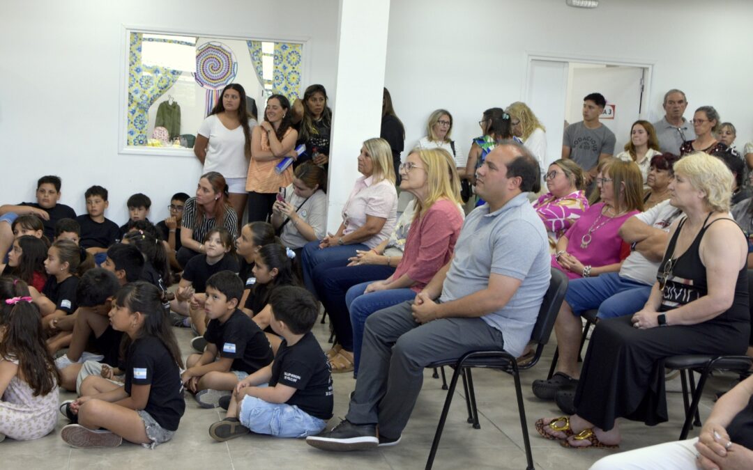 SE REALIZÓ EL ACTO DE CIERRE DE LOS TALLERES DE LA ESCUELA MUNICIPAL DE 30 DE AGOSTO