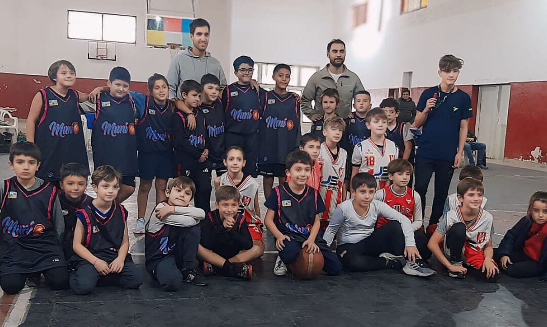 LA ESCUELITA DE BÁSQUET MUNICIPAL ESTUVO EN LA CIUDAD DE AMÉRICA