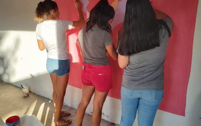 DÍA INTERNACIONAL DE LA MUJER: JÓVENES DEL ESPACIO DE ADOLESCENTES DE BERUTI EMPEZARON A PINTAR EL MURAL QUE QUEDARÁ INAUGURADO ESTE MIÉRCOLES (8)