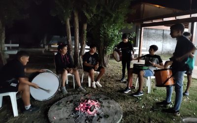 EL ESPACIO DE ADOLESCENTES DE BERUTI COMPARTIÓ UN TALLER QUE OFRECIÓ LA OFICINA DE GÉNERO, Y CERRÓ LAS ACTIVIDADES DE VERANO CON UN FOGÓN Y UNAS PIZZAS