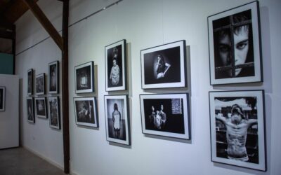 CIERRE DE LA EXPOSICIÓN EN EL MUMAV: EL AUTOR DE “CIUDAD OCULTA” OFRECERÁ ESTE DOMINGO (10) UNA VISITA GUIADA