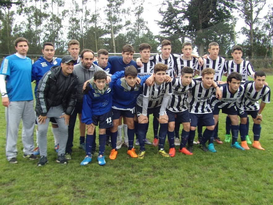 El equipo de fútbol de Argentino se prepara para el viaje a China