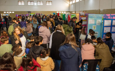 EL INTENDENTE PARTICIPÓ EN LA ESCUELA N.º 1 DE LA FERIA DE CIENCIAS DISTRITAL DONDE SE PRESENTARON 29 PROYECTOS