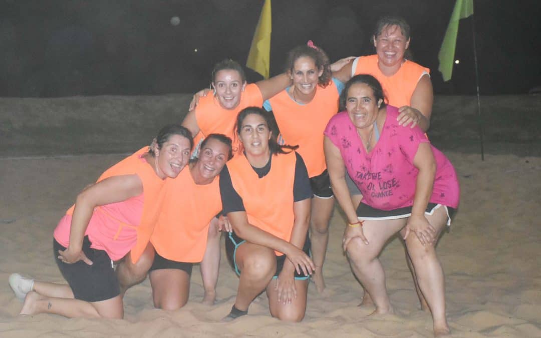 Reencuentro: Senior es el equipo ganador del fútbol femenino playa