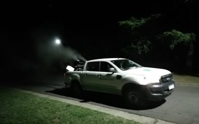 LOS TÉCNICOS DE PROVINCIA TERMINARON ESTA MADRUGADA CON LAS TAREAS DE FUMIGACIÓN EN ESPACIOS VERDES Y EN LA ZONA CÉNTRICA
