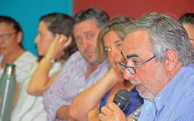 Fernández habló de un gesto de la política y anunció la reducción de Secretarías y de los gastos de representación que cobran los funcionarios