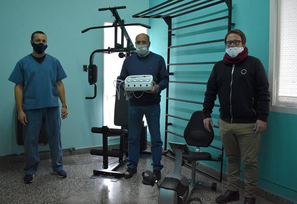 IMPORTANTE DONACIÓN DE LA FUNDACIÓN GESTOS PARA EL ÁREA DE KINESIOLOGÍA DEL HOSPITAL MUNICIPAL DE TREINTA DE AGOSTO