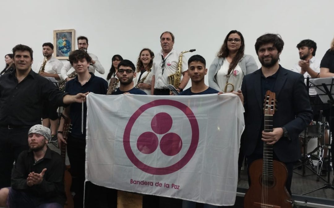 LA ORQUESTA DE GUITARRAS TRENQUELAUQUENCHES Y LA BANDA MUNICIPAL LUIS PEREGO, VIVIERON UNA MUY LINDA EXPERIENCIA EN LA GIRA POR CHACO Y CORRIENTES