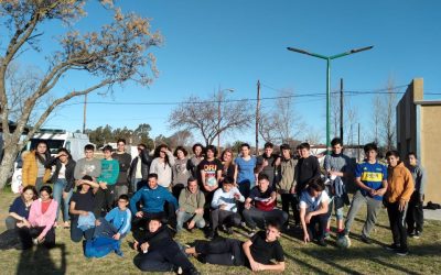 LOS JÓVENES DEL PROGRAMA ENVIÓN VISITARON BERUTI, DONDE SE ESTÁ TRABAJANDO PARA ARMAR ALLÍ UN GRUPO SIMILAR