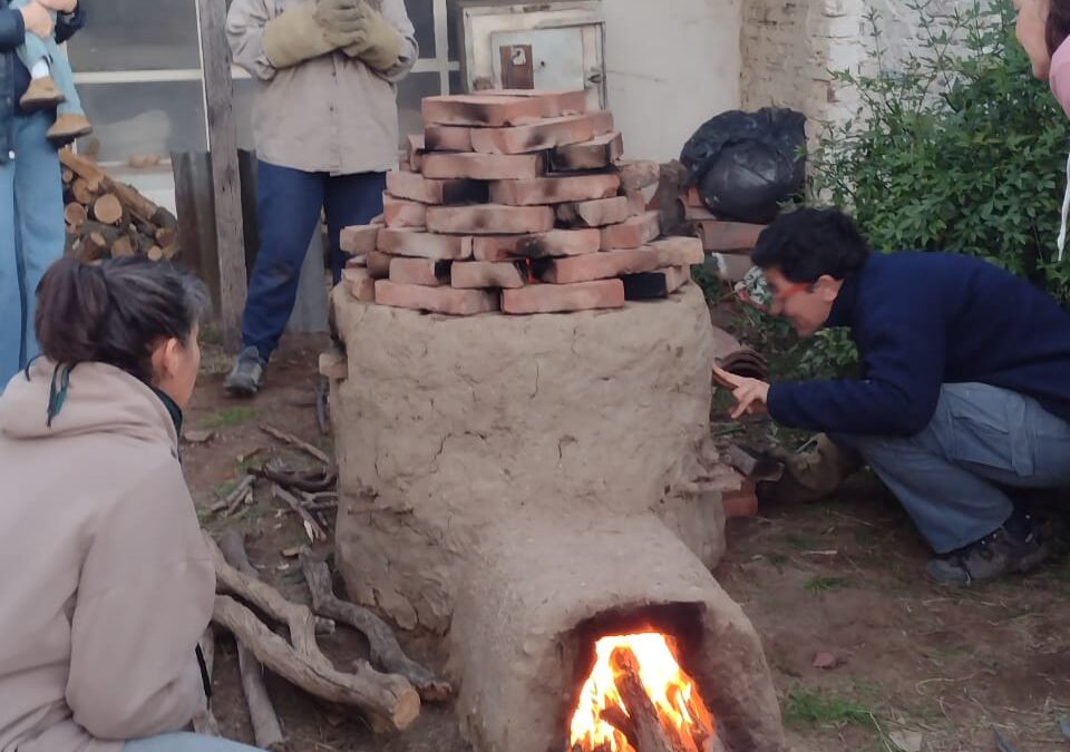SE REALIZÓ LA PRIMERA HORNEADA DEL TALLER DE ALFARERÍA TRADICIONAL DE LA ESCUELA MUNICIPAL DE CERÁMICA