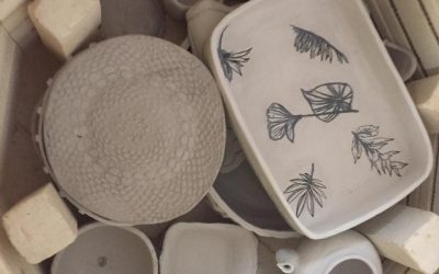 SE REALIZÓ UNA HORNEADA DE PIEZAS ELABORADAS POR ALUMNAS DE LA ESCUELA MUNICIPAL DE CERÁMICA