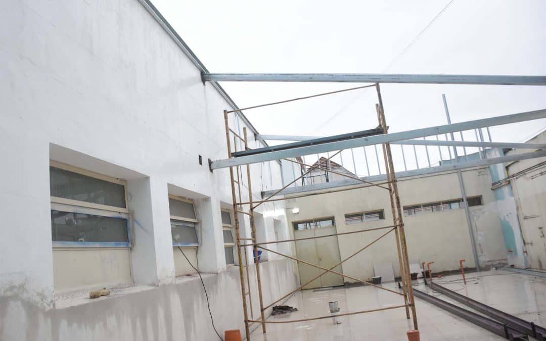 COMIENZAN A TECHAR EL SECTOR DE ESTERILIZACIÓN DEL HOSPITAL MUNICIPAL DR. PEDRO T. ORELLANA