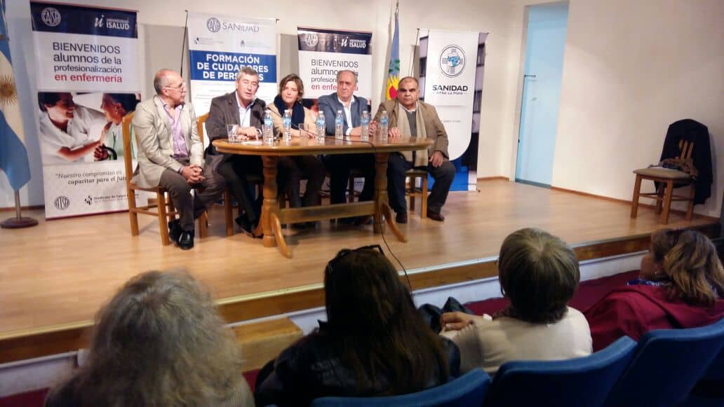 Se realizó el lanzamiento de los cursos de cuidador domiciliario y enfermería profesional