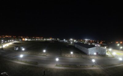 CAMBIO TOTAL: EL CUADRO DE ESTACIÓN Y AVENIDA TRONGÉ DE 30 DE AGOSTO CON NUEVA ILUMINACIÓN LED MÁS SEGURA, MODERNA Y EFICIENTE