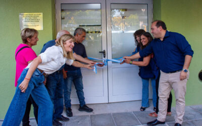 SE CONSOLIDA LA POLÍTICA PÚBLICA EDUCATIVA CON LA INAUGURACIÓN DEL NUEVO AULA TALLER DE COCINA DE LA ESCUELA MUNICIPAL Y LA PUESTA EN VALOR DEL EDIFICIO DE LA COMISIÓN CUELLO FOSTER