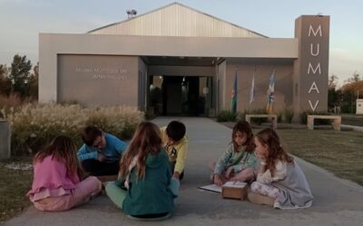 SE REALIZÓ LA ACTIVIDAD PARA INFANCIAS “DERRUMBE 2” EN EL MUMAV BASADA EN LA OBRA “CARTOGRAFÍAS DE LA AUSENCIA” DE FEDERICO KLARICH