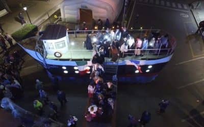 MAS DE 300 ARTISTAS LLEGAN EN BARCO ESTE DOMINGO A PLAZA SAN MARTIN EN LA VUELTA DE LA FIESTA DEL INMIGRANTE