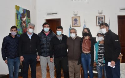 EL INTENDENTE RECIBIÓ A LOS ATLETAS DEL PÚA QUE TUVIERON UNA DESTACADA PARTICIPACIÓN EN LA 54º EDICIÓN DEL CAMPEONATO NACIONAL DE ATLETISMO