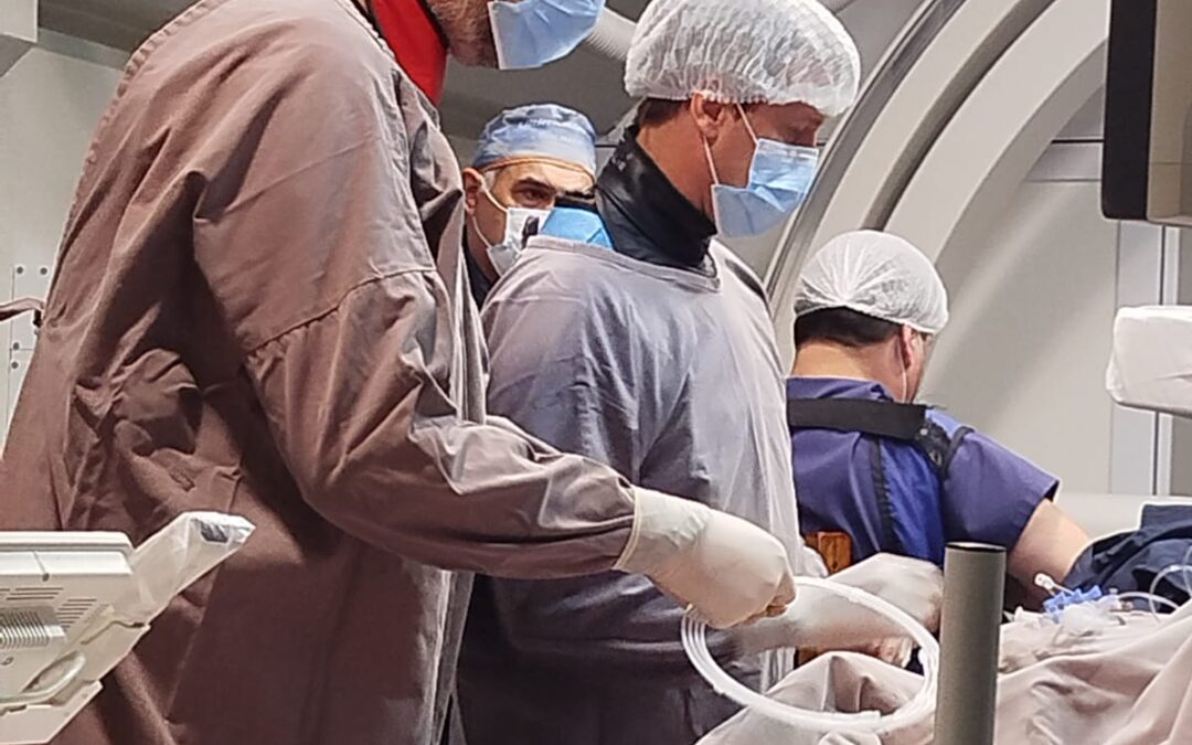 DÍA MUNDIAL DEL CORAZÓN: REALIZAN UNA COMPLEJA INTERVENCIÓN EN EL HOSPITAL MUNICIPAL PARA PREVENIR ACCIDENTES CEREBROVASCULARES