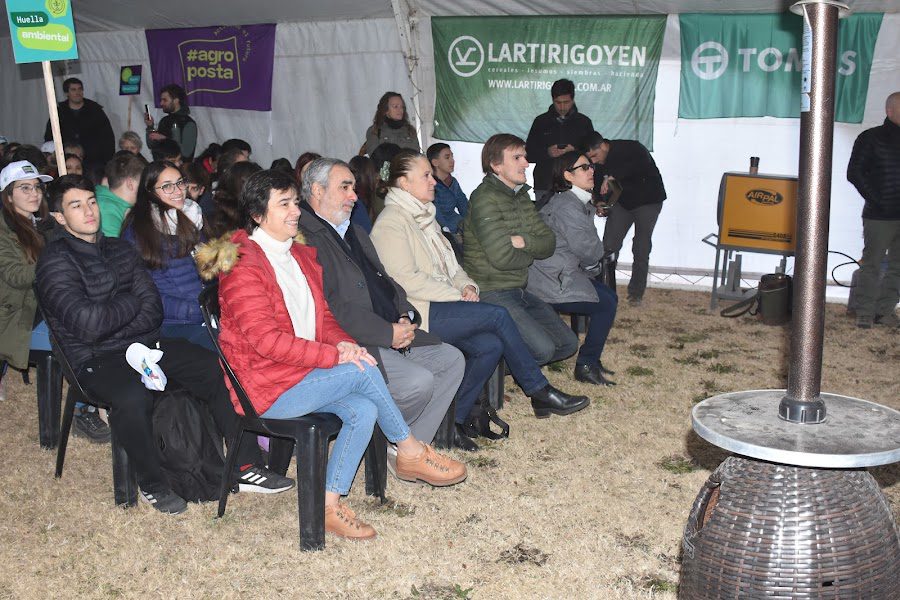 “AGRO POSTA” LES MOSTRÓ LA REVOLUCIÓN TECNOLÓGICA EN EL CAMPO A MÁS DE 700 JÓVENES DE ESCUELAS DE TRENQUE LAUQUEN, PELLEGRINI Y SALAZAR