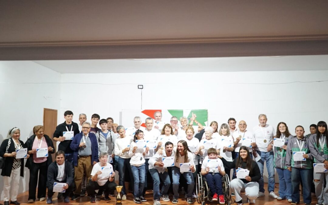CELEBRACIÓN Y COMPAÑERISMO: EL MUNICIPIO RECONOCIÓ A LA DELEGACIÓN LOCAL QUE PARTICIPÓ DE LOS JUEGOS BONAERENSES 2025