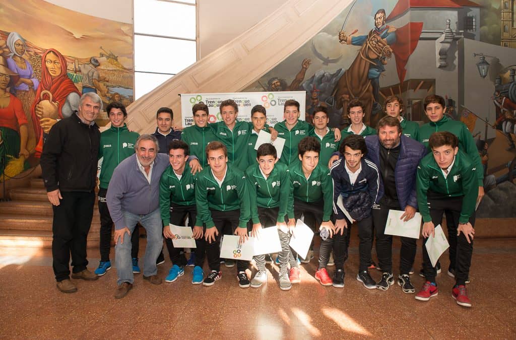 Fernández recibió a la delegación local de los torneos bonaerenses que viajó a China