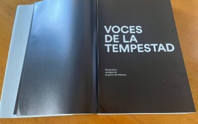 “VOCES DE LA TEMPESTAD”. RECUERDOS Y VESTIGIOS DE LA GUERRA DE MALVINAS: EL LIBRO DONADO AL MUNICIPIO POR LA FUNDACIÓN RUGBY SIN FRONTERAS