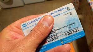 LICENCIAS DE CONDUCIR: SIGUEN VIGENTES LAS PRÓRROGAS PARA VENCIMIENTOS DE 2020 Y 2021, PERO NO PARA LAS QUE VENCIERON EN 2022