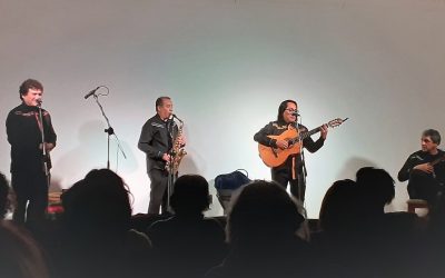 ANTE UN BUEN MARCO DE PÚBLICO, “LOS CHOLOS” SE PRESENTARON ANOCHE (LUNES) EN EL AUDITORIO DEL CENTRO CÍVICO