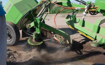 El Municipio probó una máquina para barrer cordones