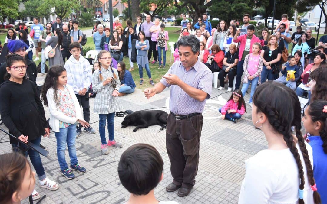 PLAZA SAN MARTIN FUE LA PRIMERA PARADA PARA LAS MUESTRAS DE FIN DE AÑO DE LA ESCUELA DE MÚSICA
